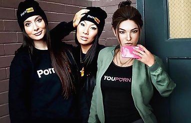 Elbise kırmızı seksi tema dub konulu pornu filim twerk