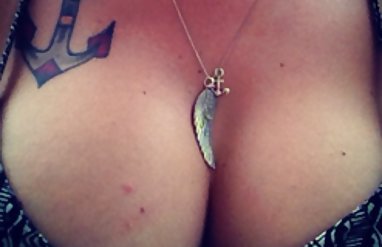 Kanepede berbat ve sikikleri konulu lezbiyen sex filmleri