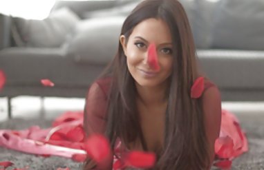 Kız sarhoş konulusex filmleri dokundum ve ona giydirin.