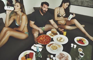 Soğuk suya düştü konulu seks filmi izle ve güverteye büyük memeli getir