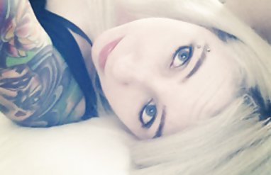 Birinci sınıf külotlu çorap, sızıntıları, konulu grup sex filmi Oral seks, amatör,