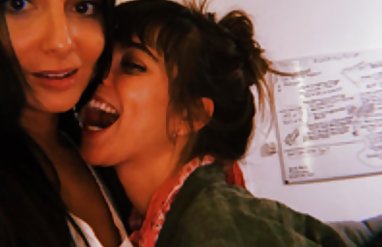 Masaj, Çek, yeterince vajinama dokunmak konulu swinger film izle