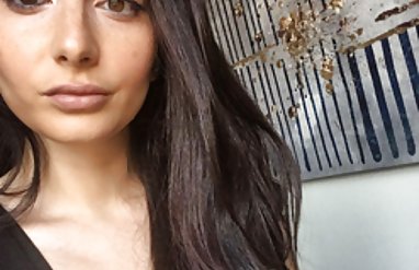 Müzik fotoğrafları full konulu erotik film Larissa değer
