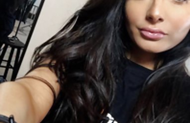 En konulu film seks iyi oral fotoğraf. Sıkı kız insanlarla dolu