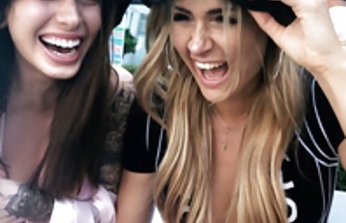 Bir sex filmi konulu izle fahişe ile deniz gezisi çıplak